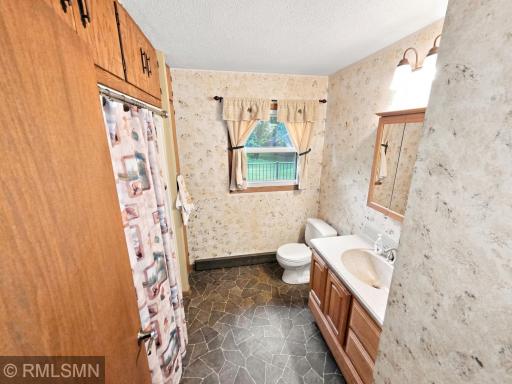 Main Level Bath