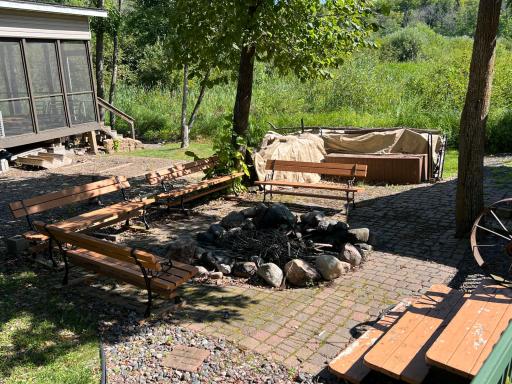 L1-84 and L1-85 London Town, Aitkin, MN 56431