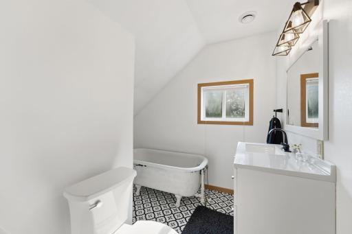 Upper bath