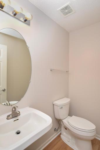 9000 Comstock Lane N, Maple Grove, MN 55311