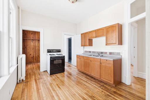 891 Hudson Road, Saint Paul, MN 55106