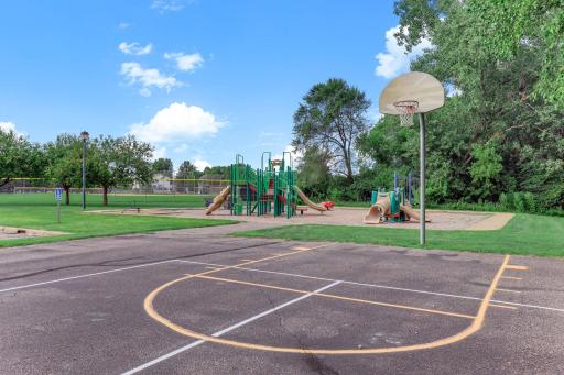 65-web-or-mls-356-144th-Ave-NW-NH-02.jpg