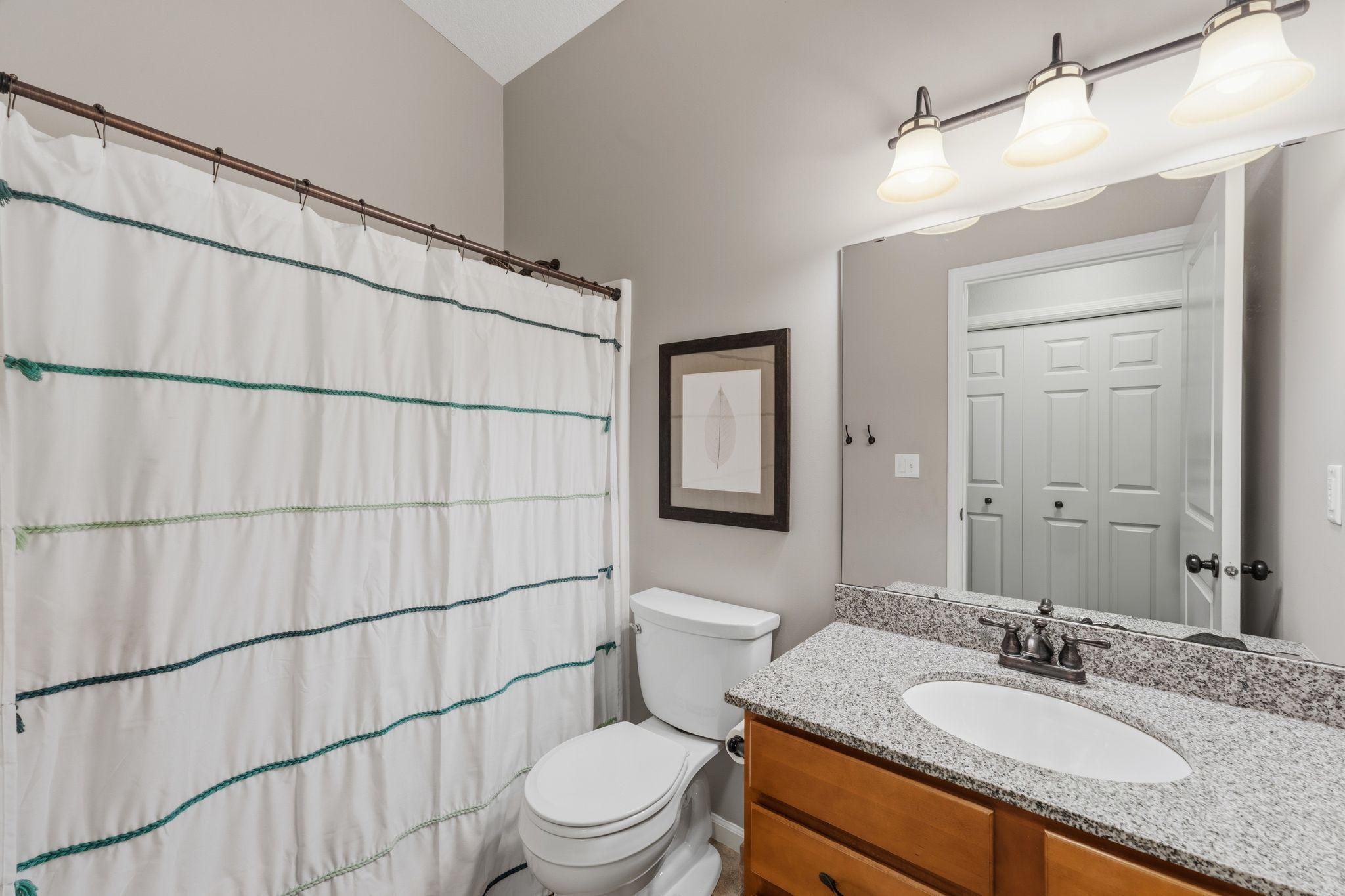 Main floor full bathroom