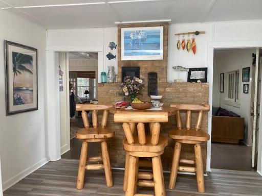 breakfast bar