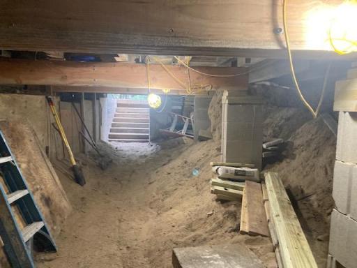 crawlspace