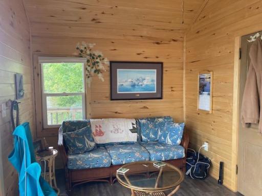 bunkhouse bedroom sitting area