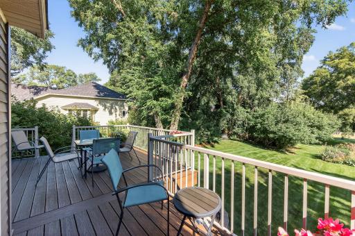 2277 Moreland Court E, Maplewood, MN 55119