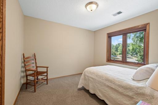 2277 Moreland Court E, Maplewood, MN 55119
