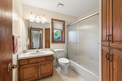 2277 Moreland Court E, Maplewood, MN 55119