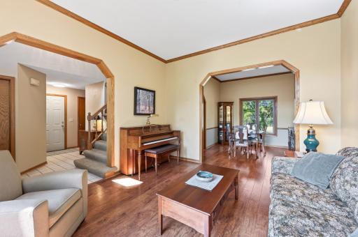 2277 Moreland Court E, Maplewood, MN 55119