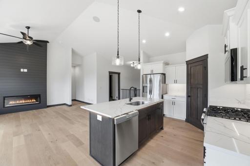 909 Acorn Court, Hudson, WI 54016