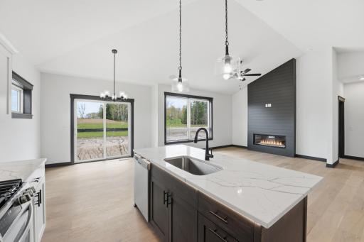 909 Acorn Court, Hudson, WI 54016