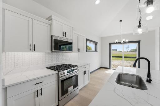 909 Acorn Court, Hudson, WI 54016
