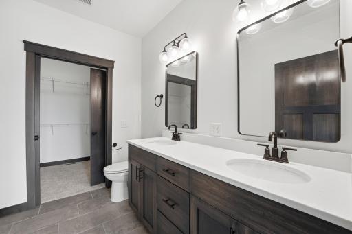 909 Acorn Court, Hudson, WI 54016