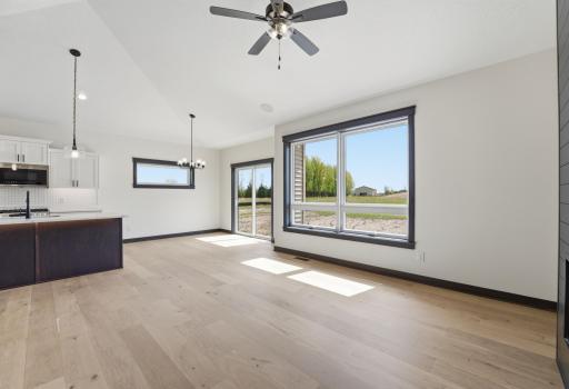 909 Acorn Court, Hudson, WI 54016