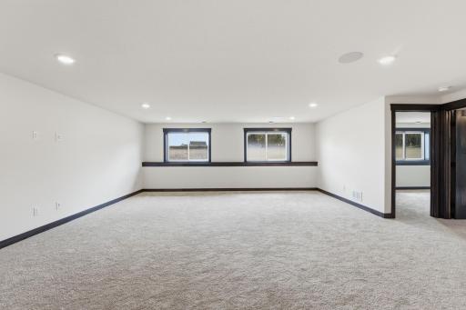 909 Acorn Court, Hudson, WI 54016