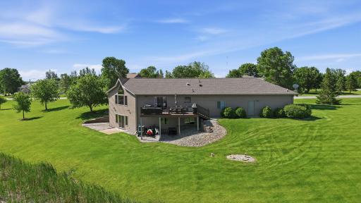 126 57th Avenue NE, Willmar, MN 56201