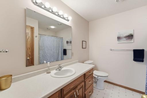 126 57th Avenue NE, Willmar, MN 56201