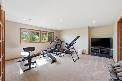 126 57th Avenue NE, Willmar, MN 56201
