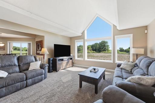 126 57th Avenue NE, Willmar, MN 56201