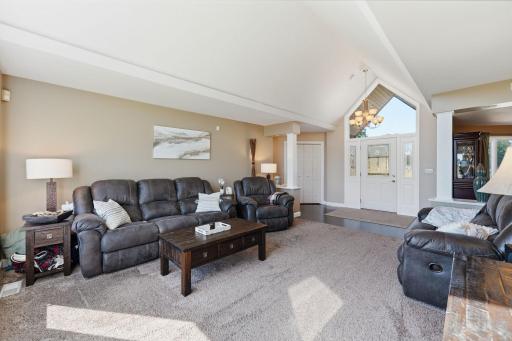 126 57th Avenue NE, Willmar, MN 56201