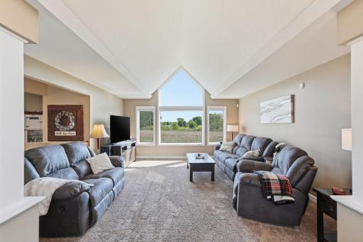 126 57th Avenue NE, Willmar, MN 56201