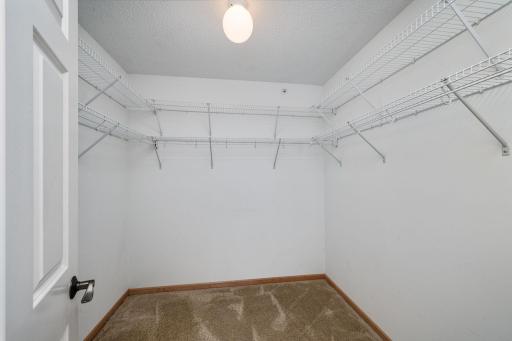 19-web-or-mls-111310-village-rd.jpg