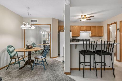 6991 21st Street N, Oakdale, MN 55128