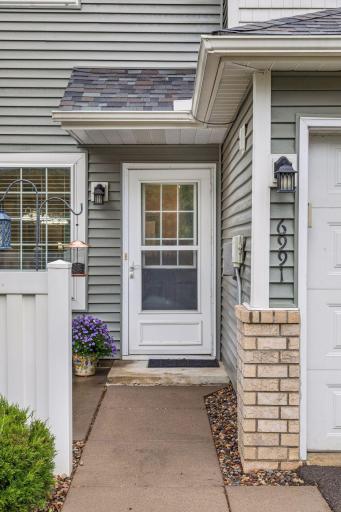 6991 21st Street N, Oakdale, MN 55128