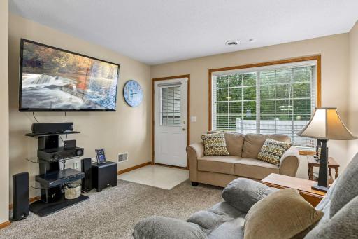 6991 21st Street N, Oakdale, MN 55128