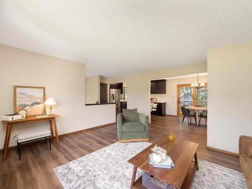 021-027-Living Room-1024x768.jpg