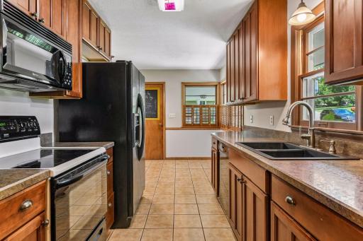 5536 Holiday Road, Minnetonka, MN 55345