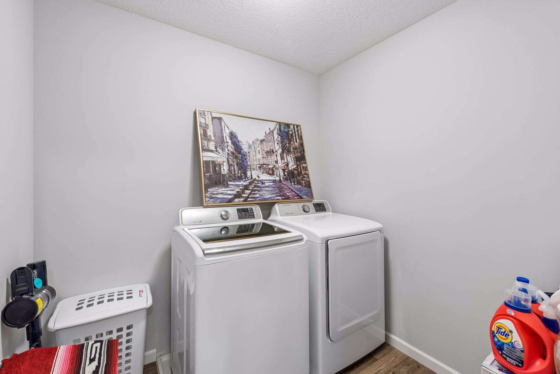 Upper Level Laundry!
