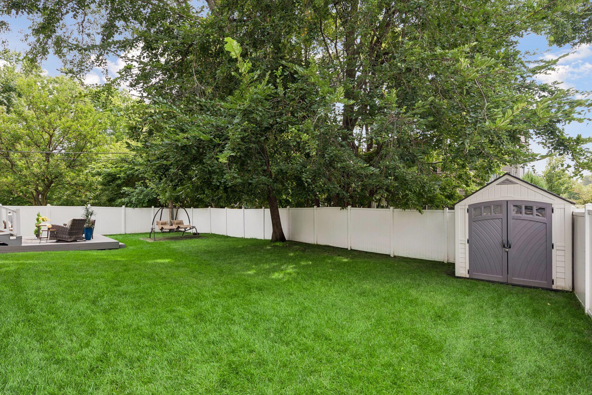 Beautiful Flat Entertaining Yard