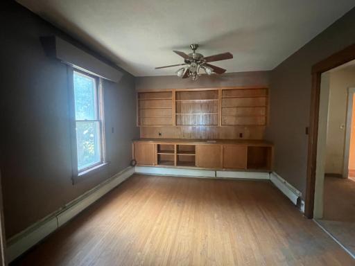 10 dining room.JPG