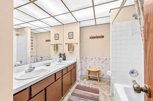 3407 Minnesota Avenue, Duluth, MN 55802