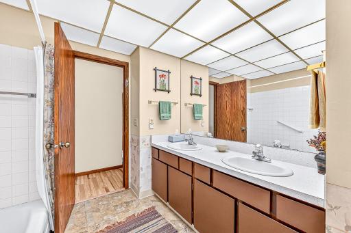 3407 Minnesota Avenue, Duluth, MN 55802