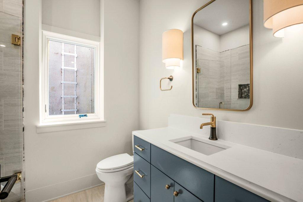 Lower level Bath