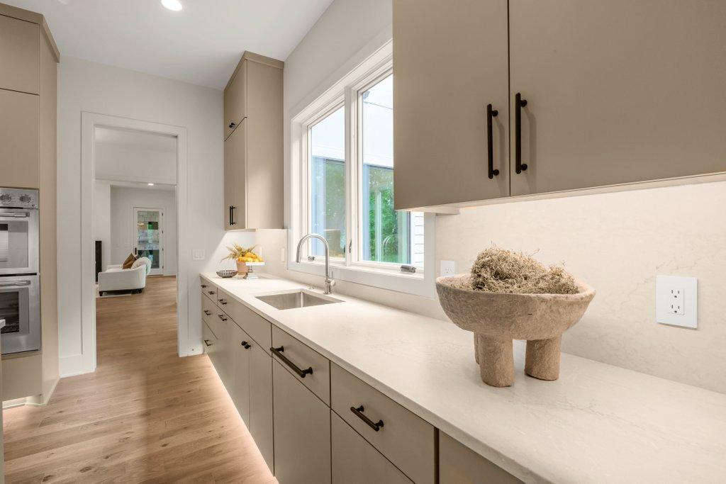 Prep kitchen