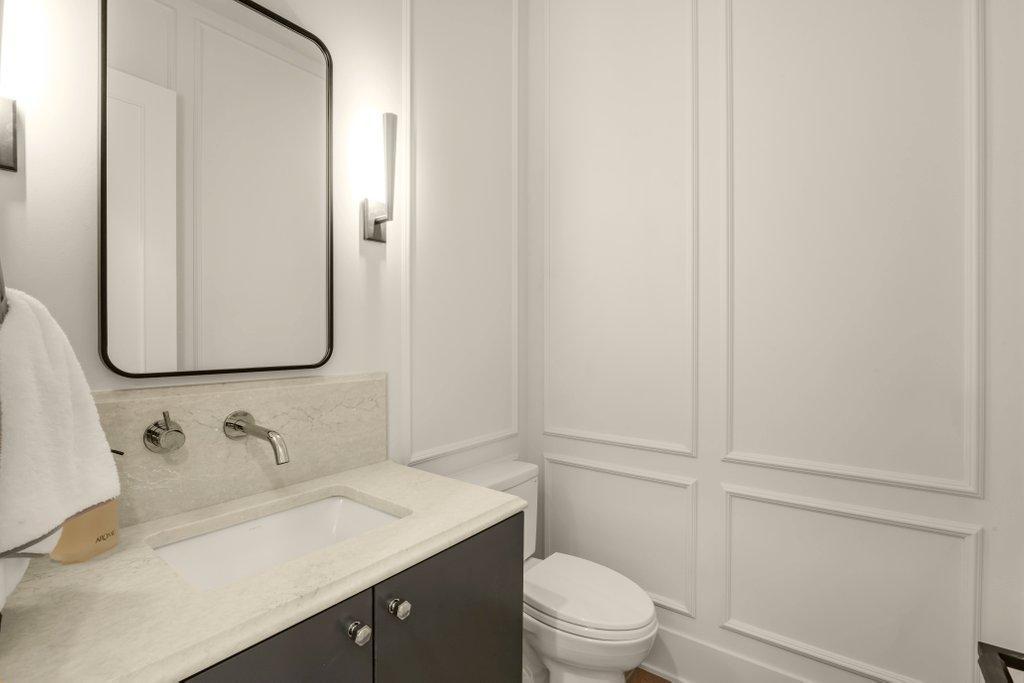 Powder room Main