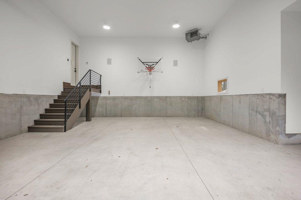 Attached Garage Heated