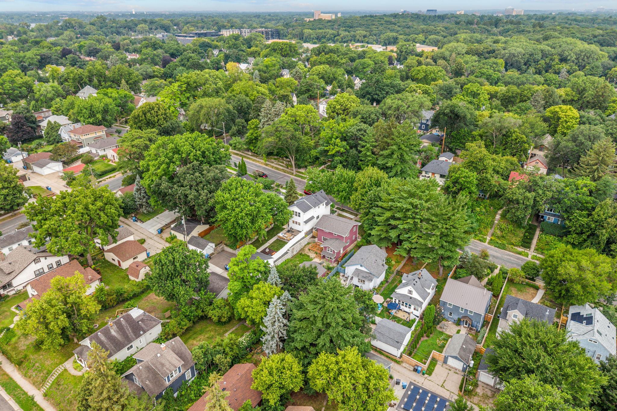 16-web-or-mls-41 Russell Ave S-16.jpg
