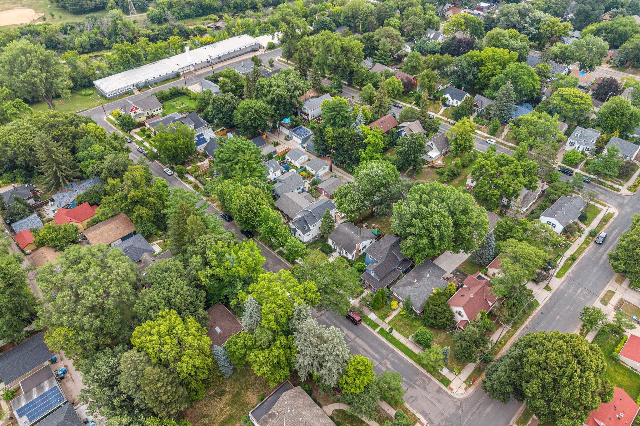 13-web-or-mls-41 Russell Ave S-13.jpg