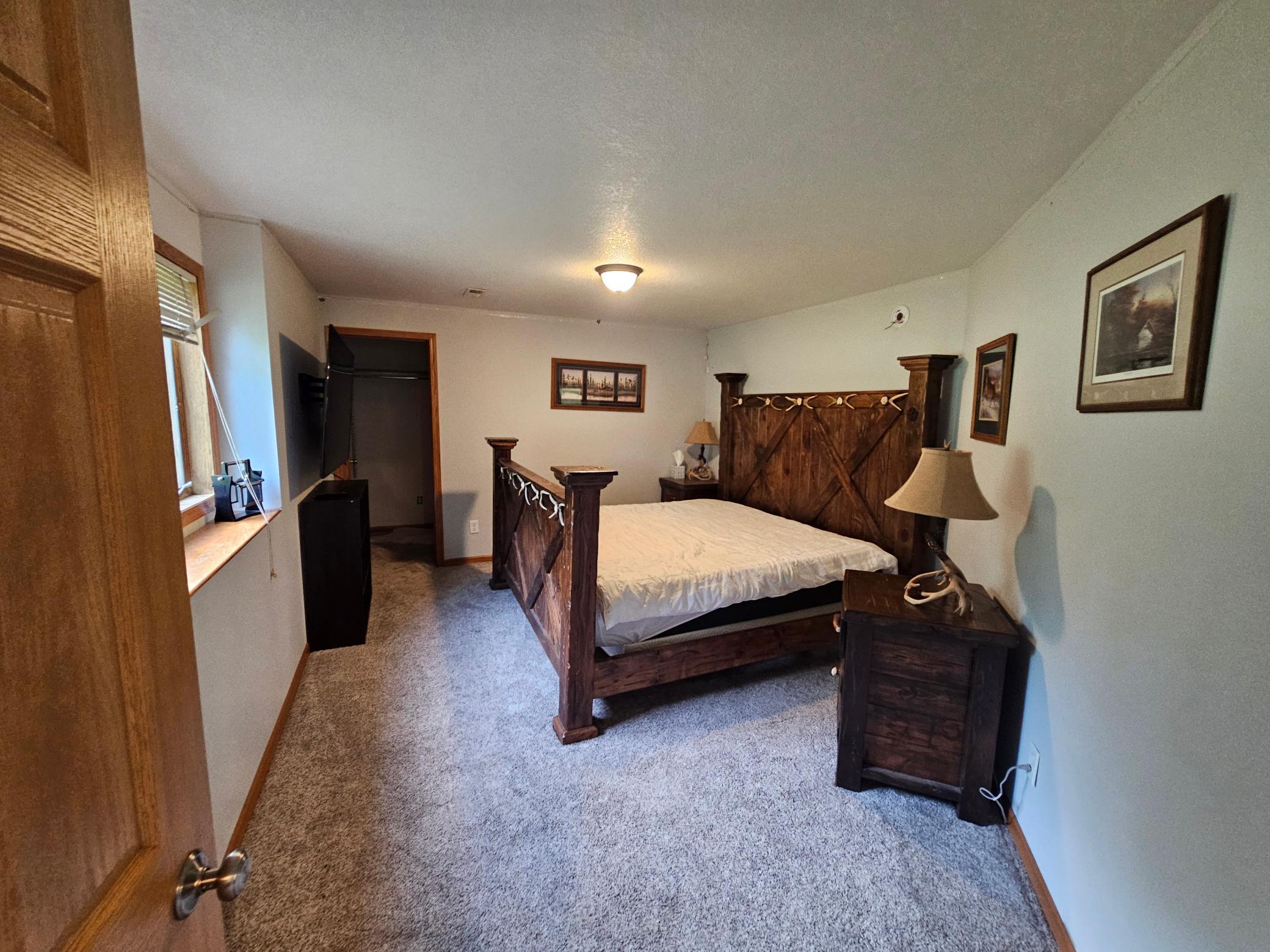 LL Bedroom.jpg