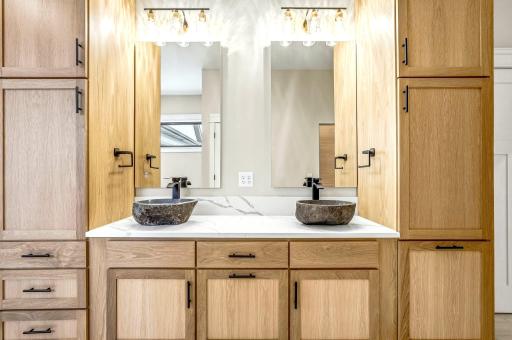 1393 Fox Ridge Trail, Hudson, WI 54016