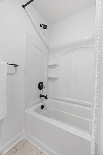 50-web-or-mls-10575 Kingsview Ln N-50.jpg
