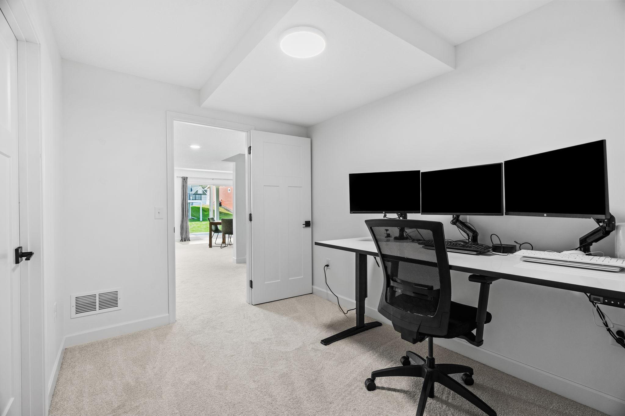 LL Office/ Flex Room