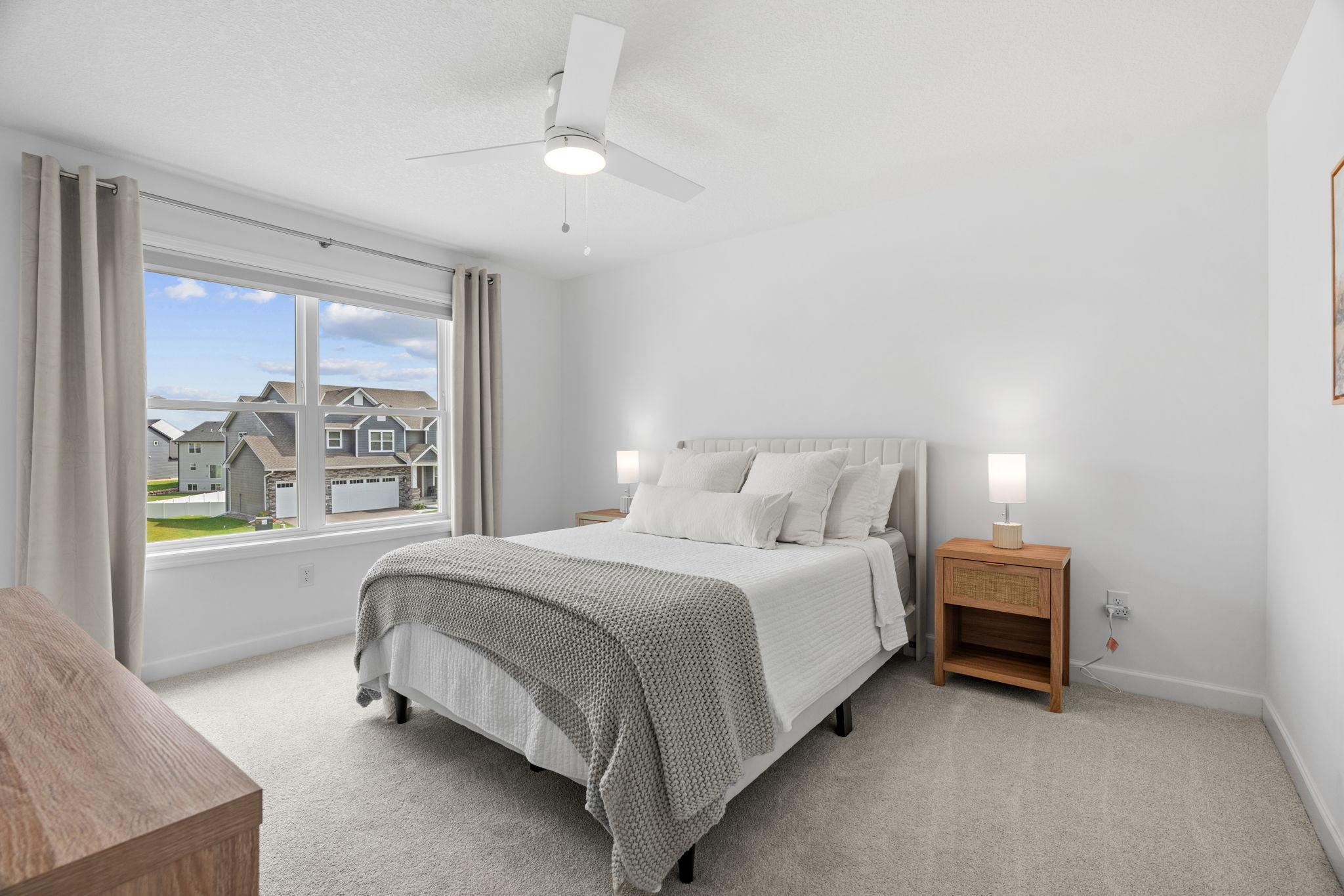 UL features 4 Beds—all w/ walk-in closets