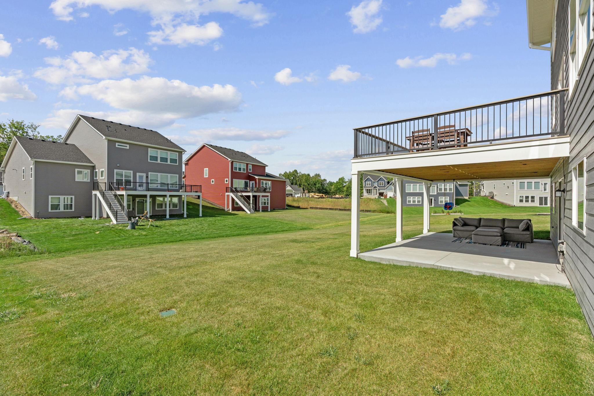 4-web-or-mls-10575 Kingsview Ln N-4.jpg