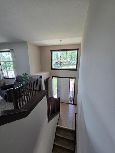 Spacious entry!
